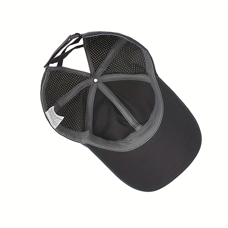 Baseball Cap Made of Breathable Mesh With a Ponytail Opening