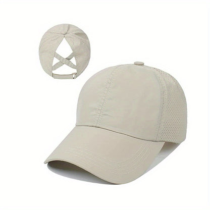 Baseball Cap Made of Breathable Mesh With a Ponytail Opening